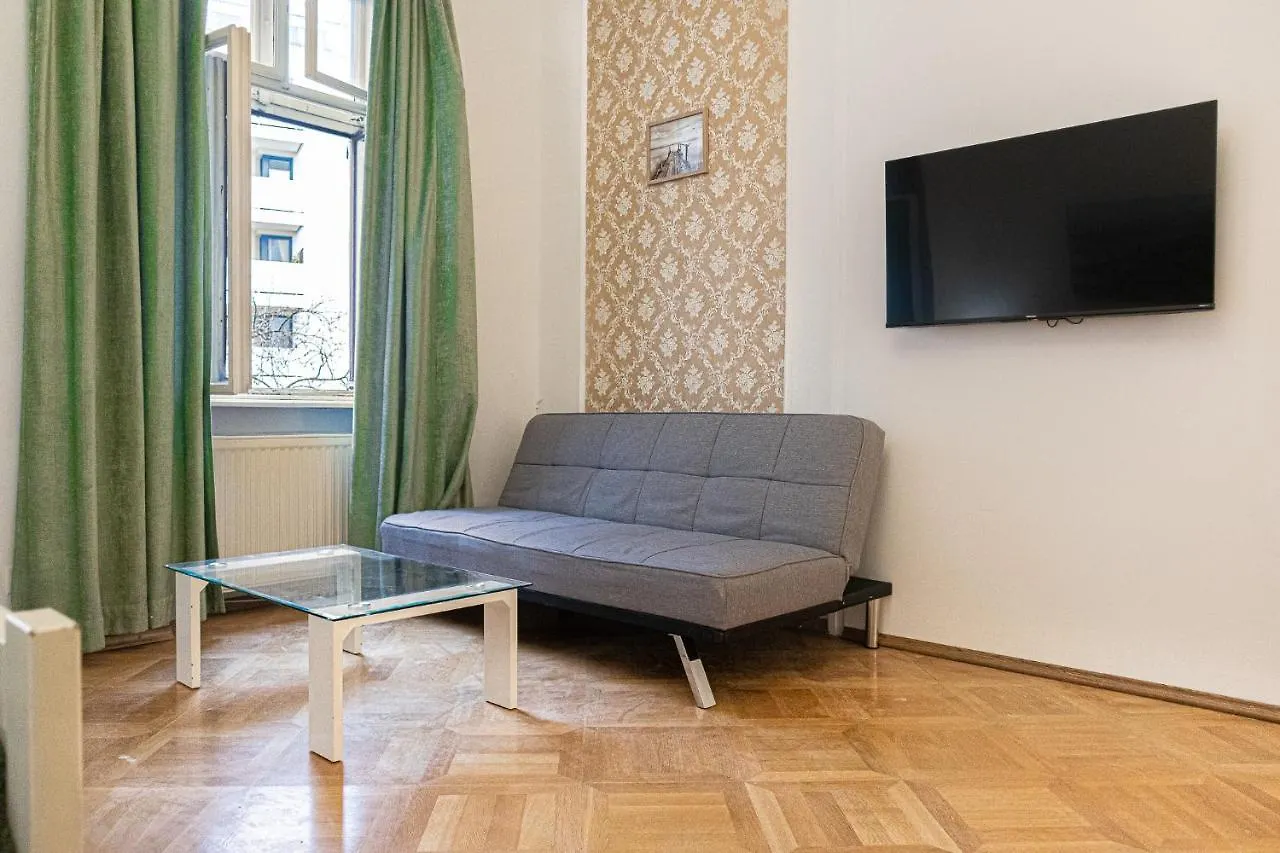 شقة Large 4Br Apt Near Karlsplatz Ideal For Big Groups فيينا