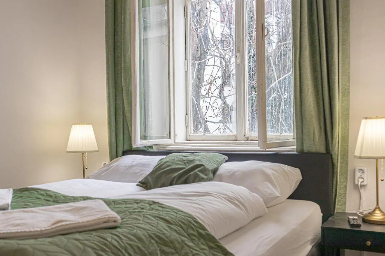Large 4Br Apt Near Karlsplatz Ideal For Big Groups فيينا