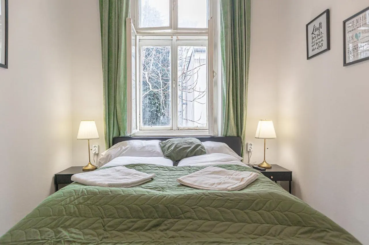 شقة Large 4Br Apt Near Karlsplatz Ideal For Big Groups فيينا
