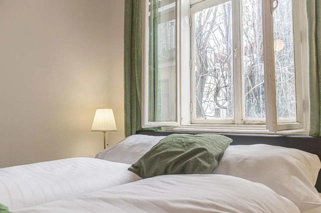 Large 4Br Apt Near Karlsplatz Ideal For Big Groups فيينا 0*,  النمسا