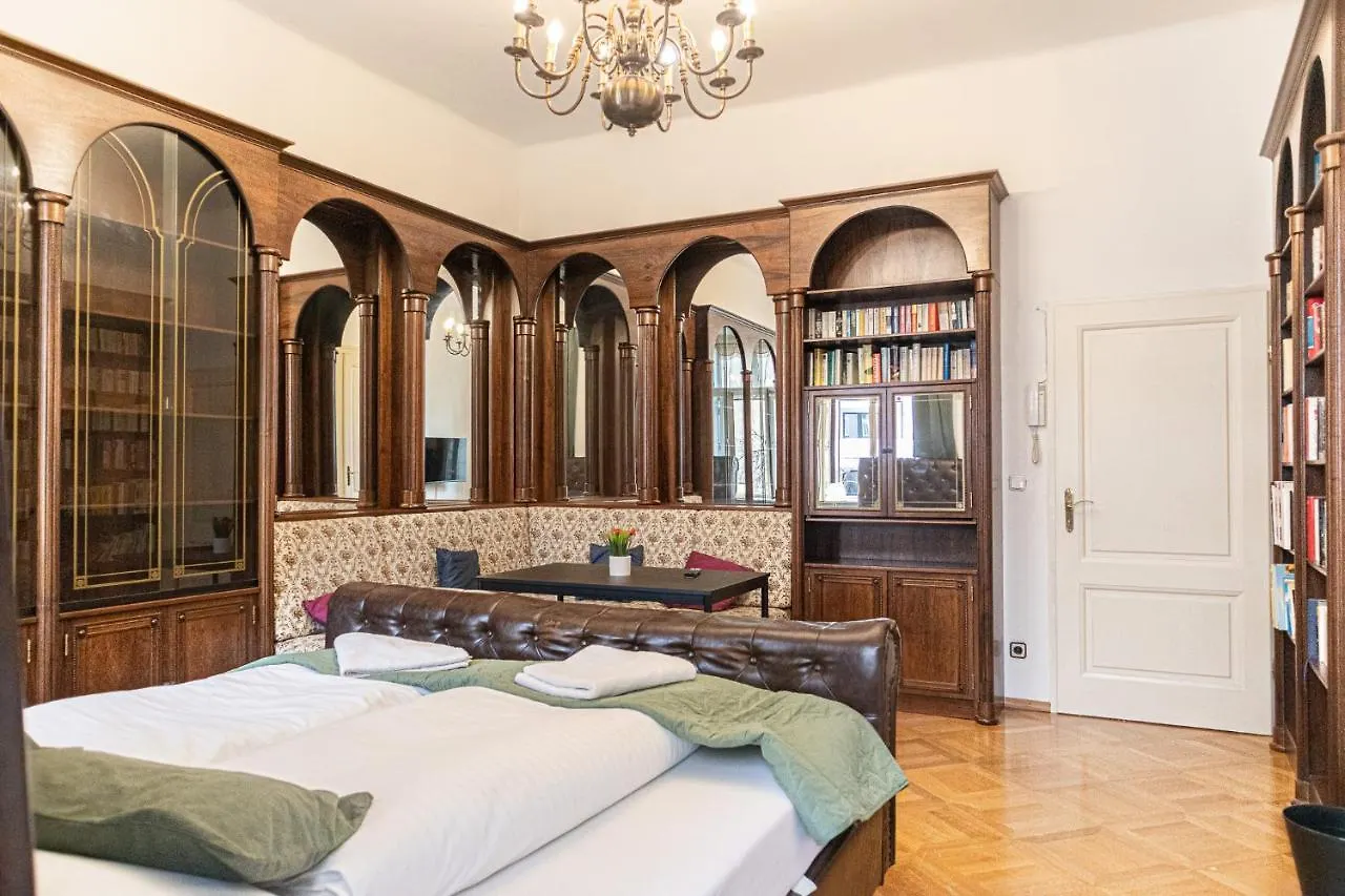 شقة Large 4Br Apt Near Karlsplatz Ideal For Big Groups فيينا