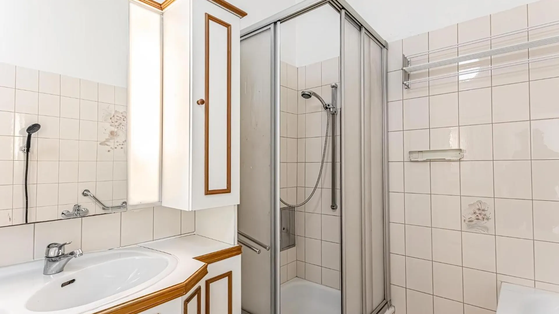 Large 4Br Apt Near Karlsplatz Ideal For Big Groups فيينا شقة