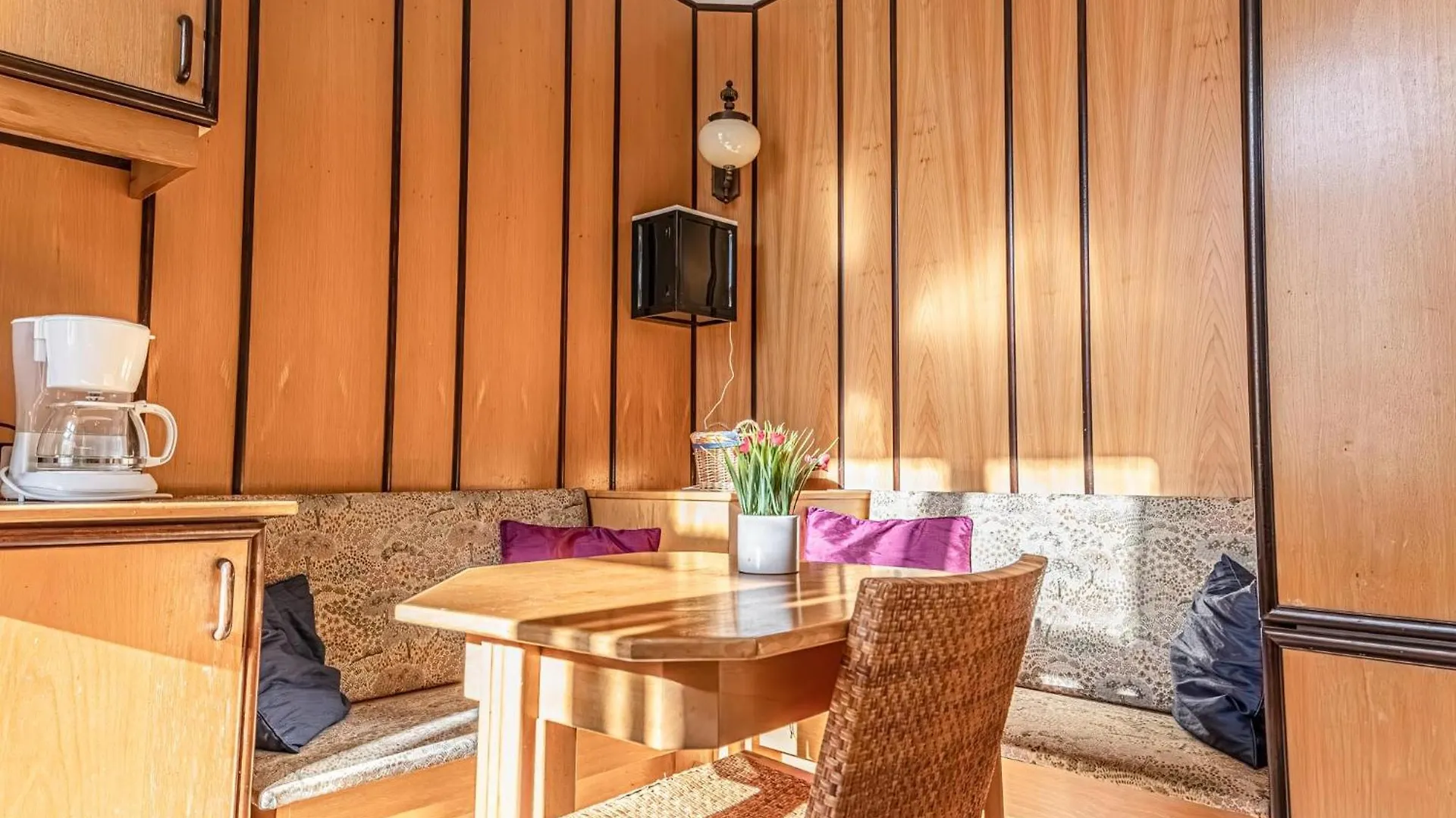Large 4Br Apt Near Karlsplatz Ideal For Big Groups فيينا